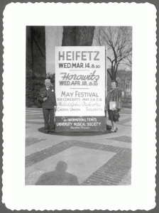 031451-HeiftezSandwichBoards